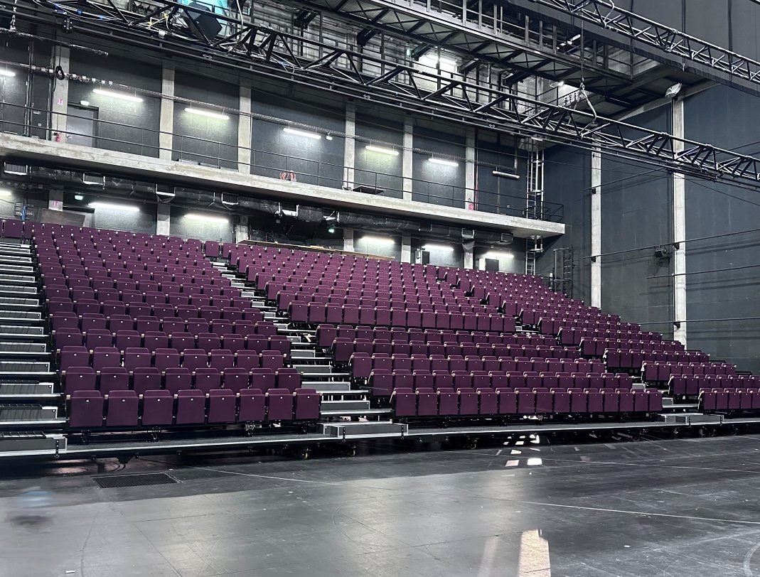 Tribune telescopique MC2 Grenoble | COS Tribune